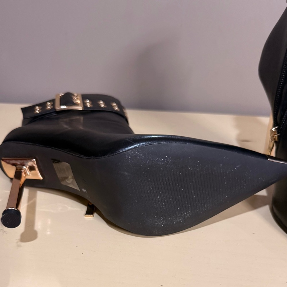 Stylish Black and Gold Ankle Boots with Buckle Detail - Picture 3 of 3